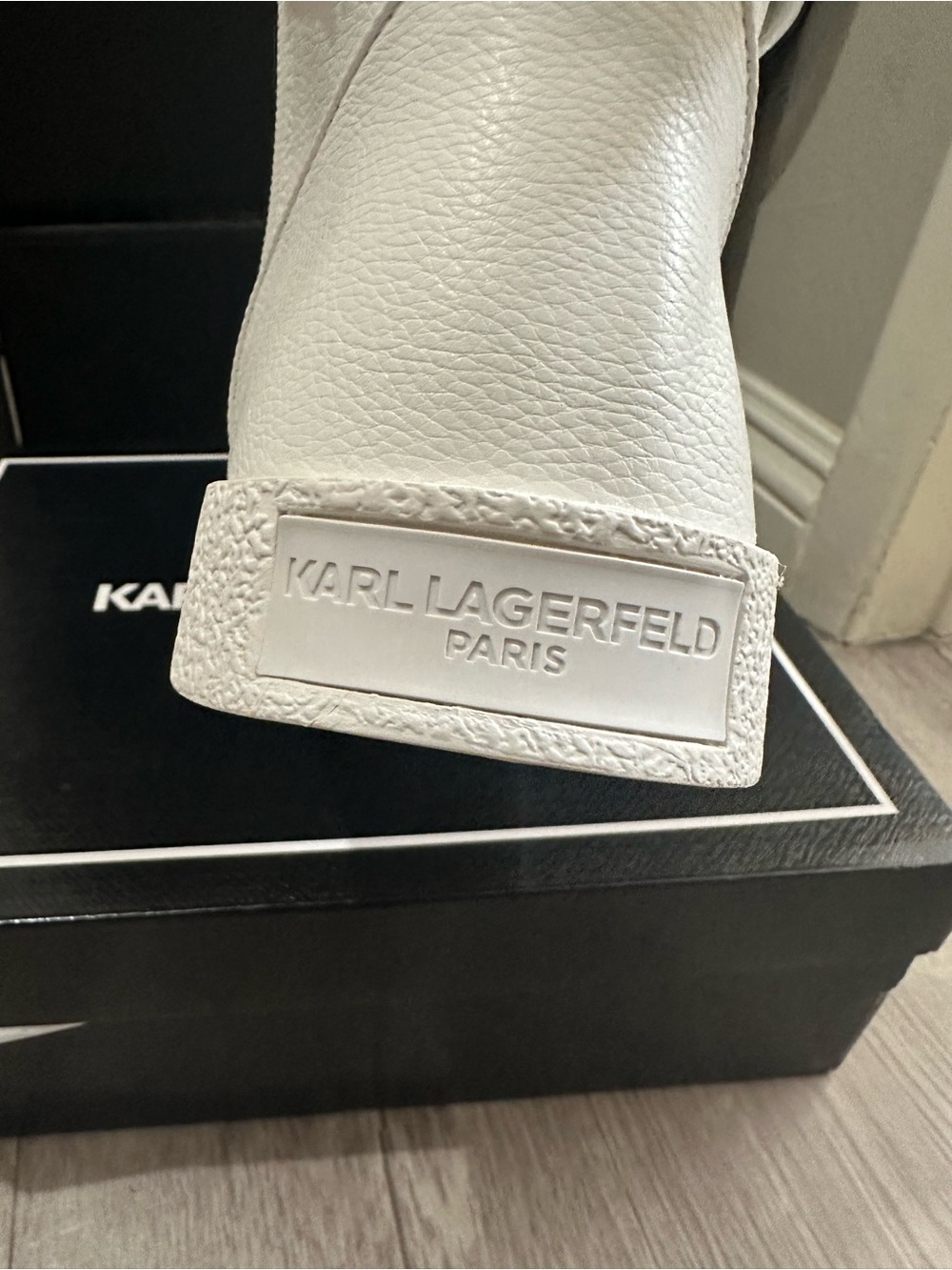 New Karl Lagerfeld Paris Women's Jeren high-top Sneakers Sz 8.5 - Picture 7 of 10